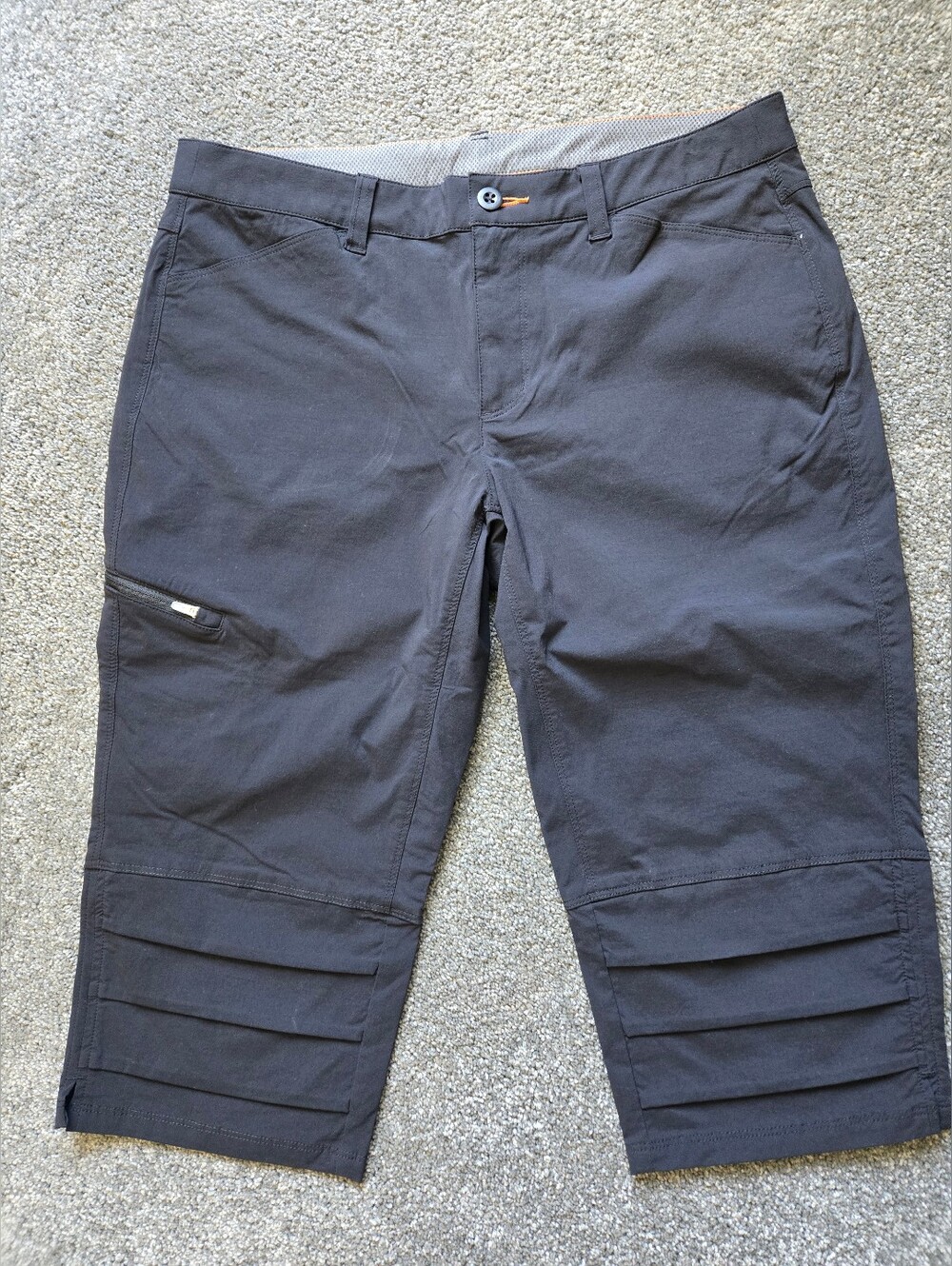 Orvis Womans Black Cargo Capris